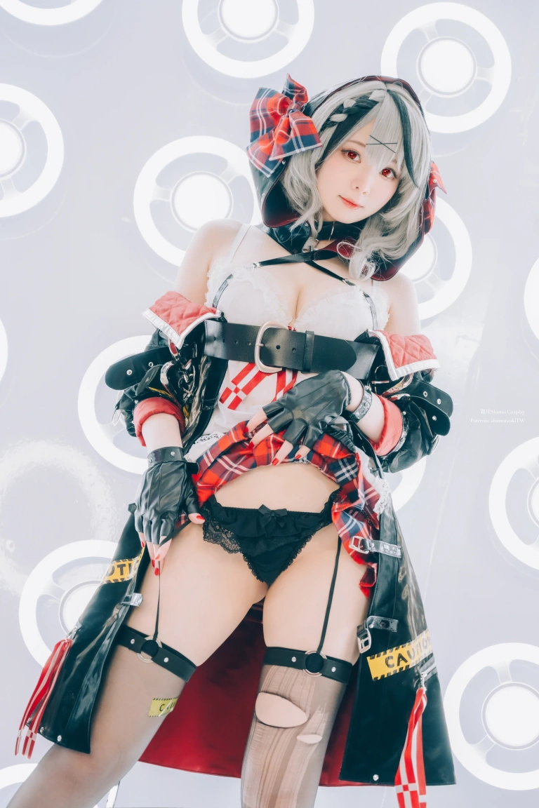 霜月shimo《Sakamata Chloe》主题写真：16张全套美图