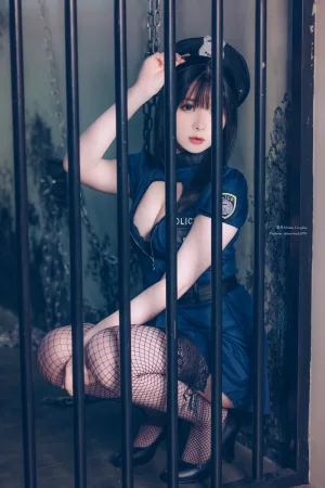 霜月shimo《Police》主题写真：51张全套美图