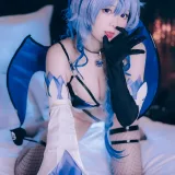 霜月shimo《Succubus Ganyu（甘雨魅魔）》主题写真：16张全套美图