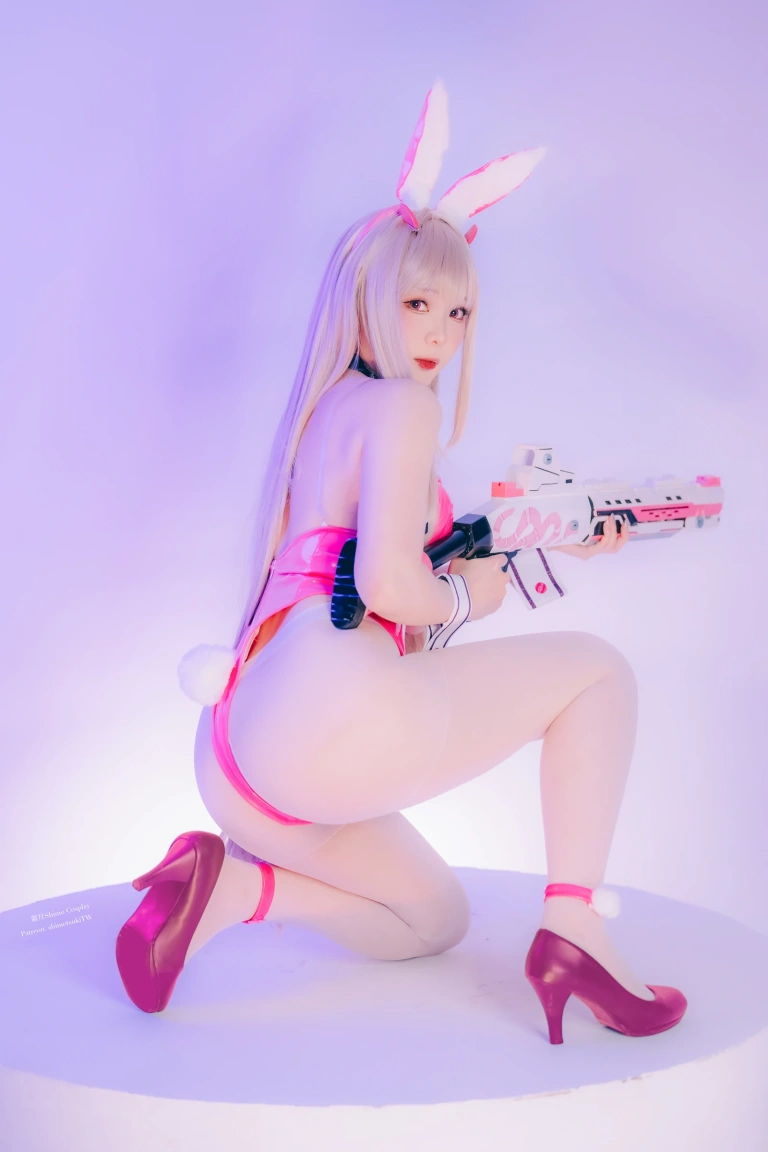 霜月shimo《NIKKE 妮姬 毒蛇兔女郎》主题写真：25张全套美图