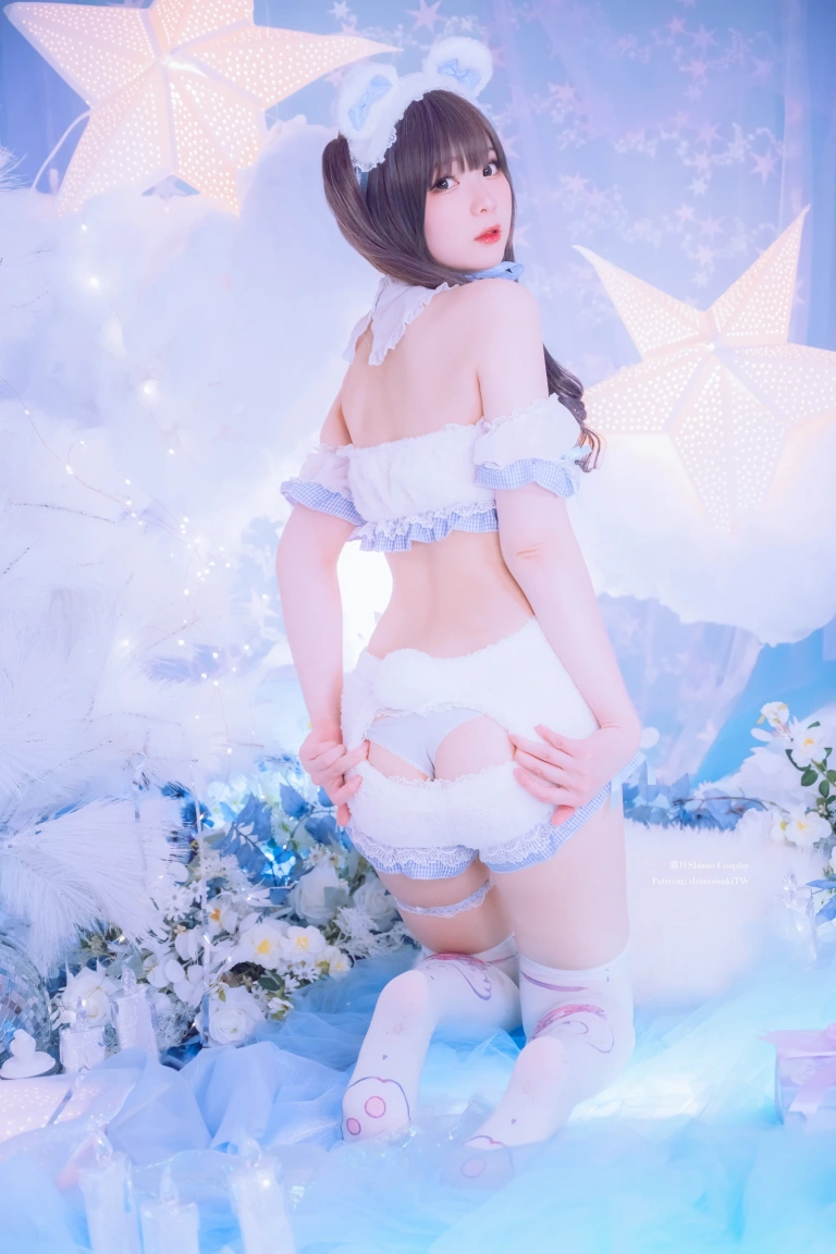 霜月shimo《White Bear》主题写真：16张全套美图