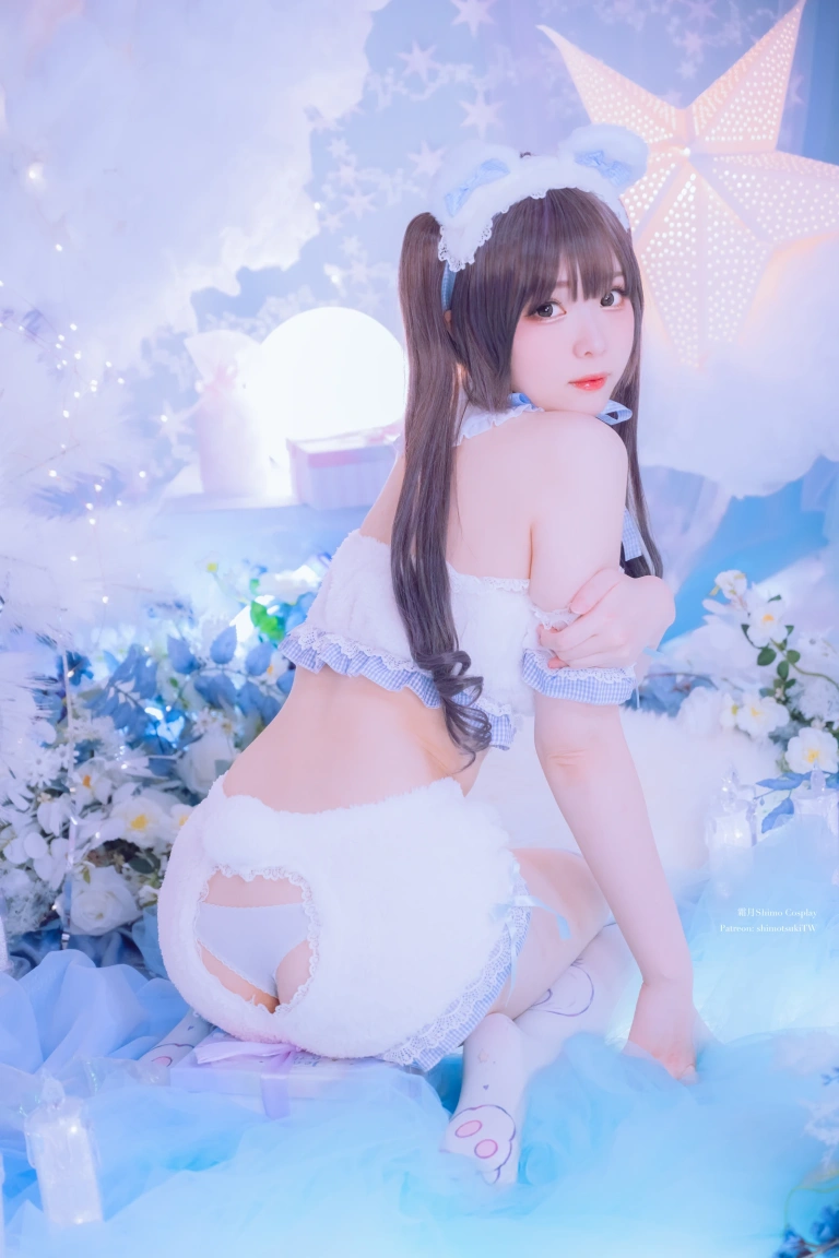 霜月shimo《White Bear》主题写真：16张全套美图