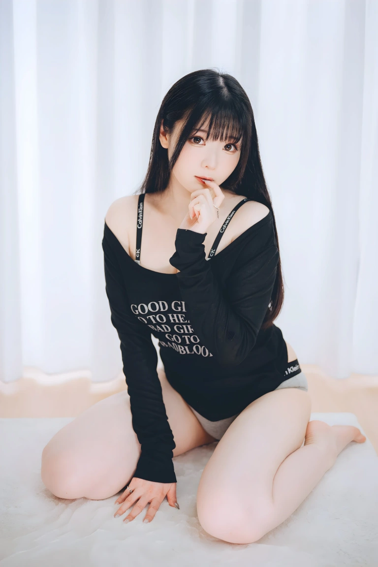 霜月shimo《「DL版写真集」週末彼女》主题写真：101张全套美图