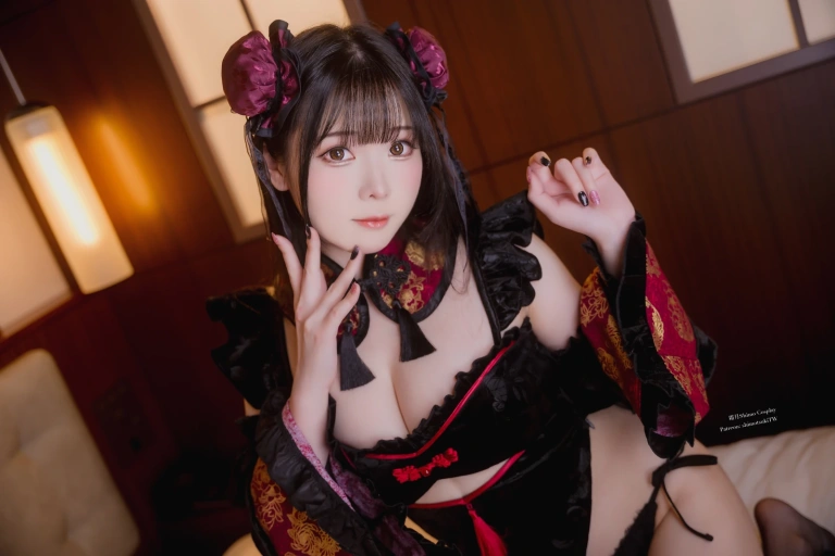 霜月shimo《2025年01月Patreon订阅》主题写真：76张全套美图，含16个视频
