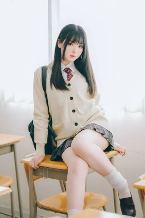 霜月shimo《「DL版写真集」隣のサキュバス霜月さん！！vol.01》主题写真：124张全套美图，含1个视频