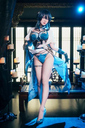 霜月shimo《阮梅》主题写真：20张全套美图
