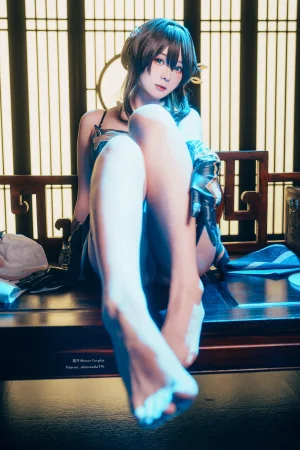 霜月shimo《阮梅》主题写真：20张全套美图