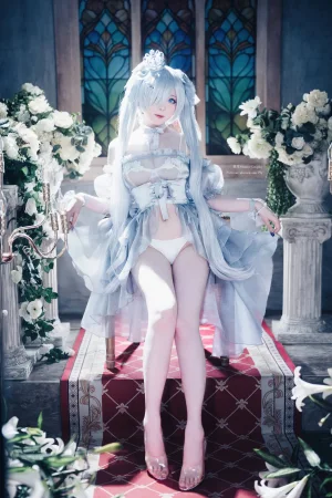 霜月shimo《灰姑娘Cinderella》主题写真：22张全套美图