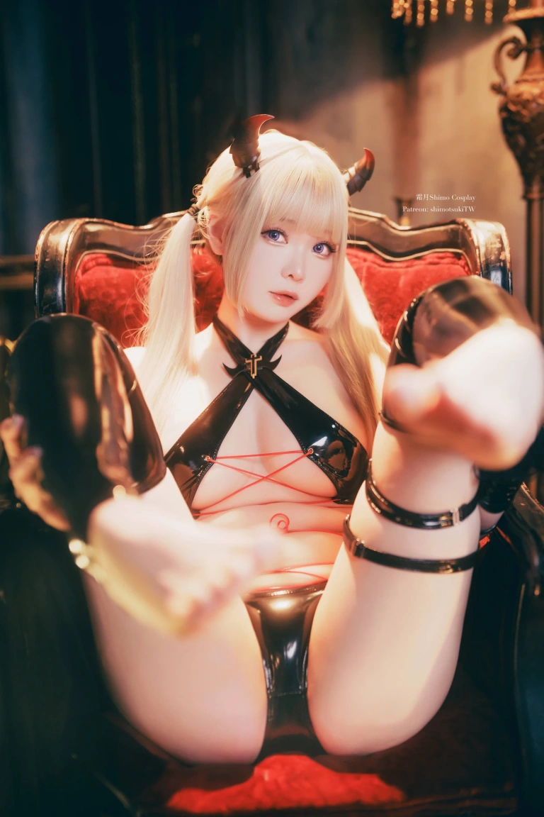 霜月shimo《Marie Rose Devil》主题写真：18张全套美图