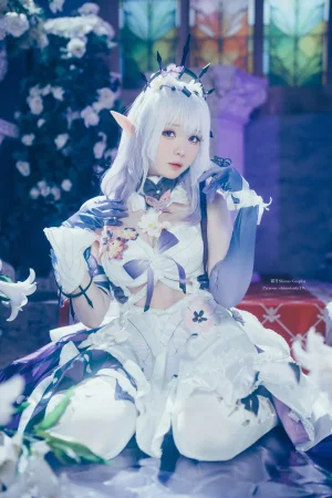 霜月shimo《崩坏星穹铁道 遐蝶》主题写真：23张全套美图
