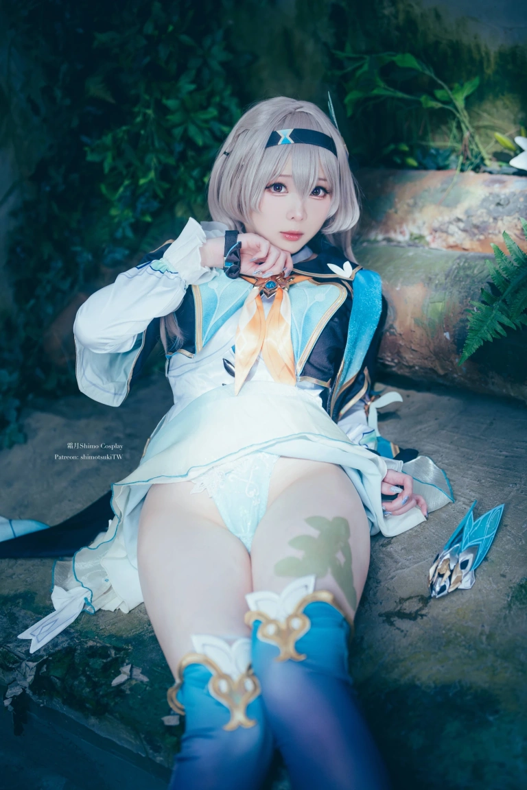 霜月shimo《Firefly（HSR）》主题写真：26张全套美图