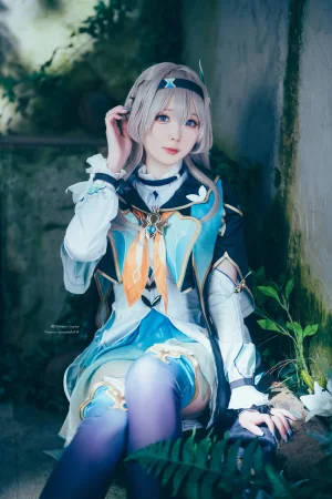 霜月shimo《Firefly（HSR）》主题写真：26张全套美图