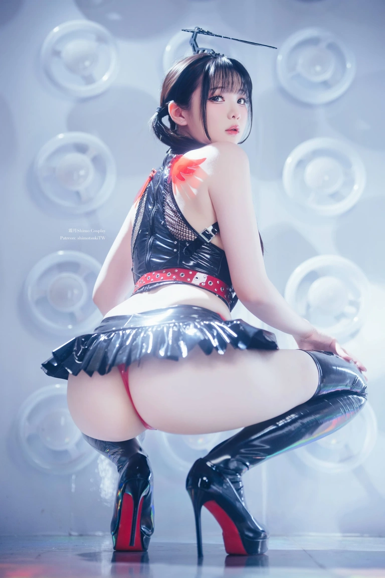 霜月shimo《賽博黑天使 Cyber Black Angel》主题写真：20张全套美图，含3个视频