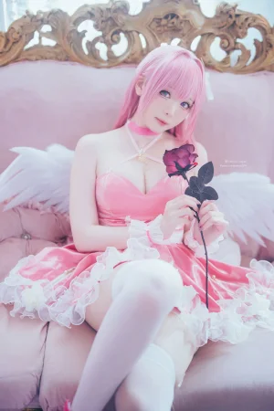 霜月shimo《桃樂絲 Dorothy（NIKKE）》主题写真：26张全套美图，含3个视频