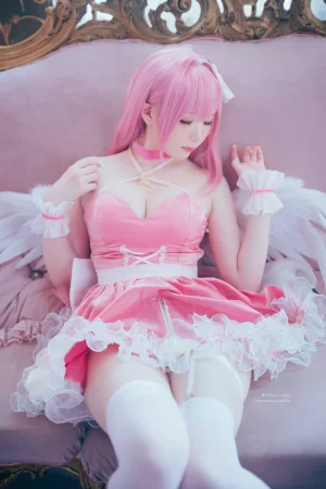 霜月shimo《桃樂絲 Dorothy（NIKKE）》主题写真：26张全套美图，含3个视频