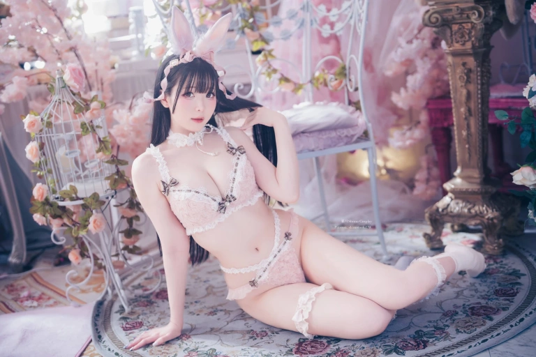 霜月shimo《Fluffy Bunny 2026》主题写真：20张全套美图