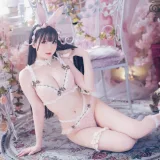 霜月shimo《Fluffy Bunny 2026》主题写真：20张全套美图