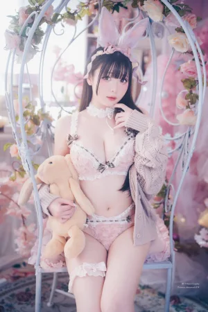 霜月shimo《Fluffy Bunny 2026》主题写真：20张全套美图