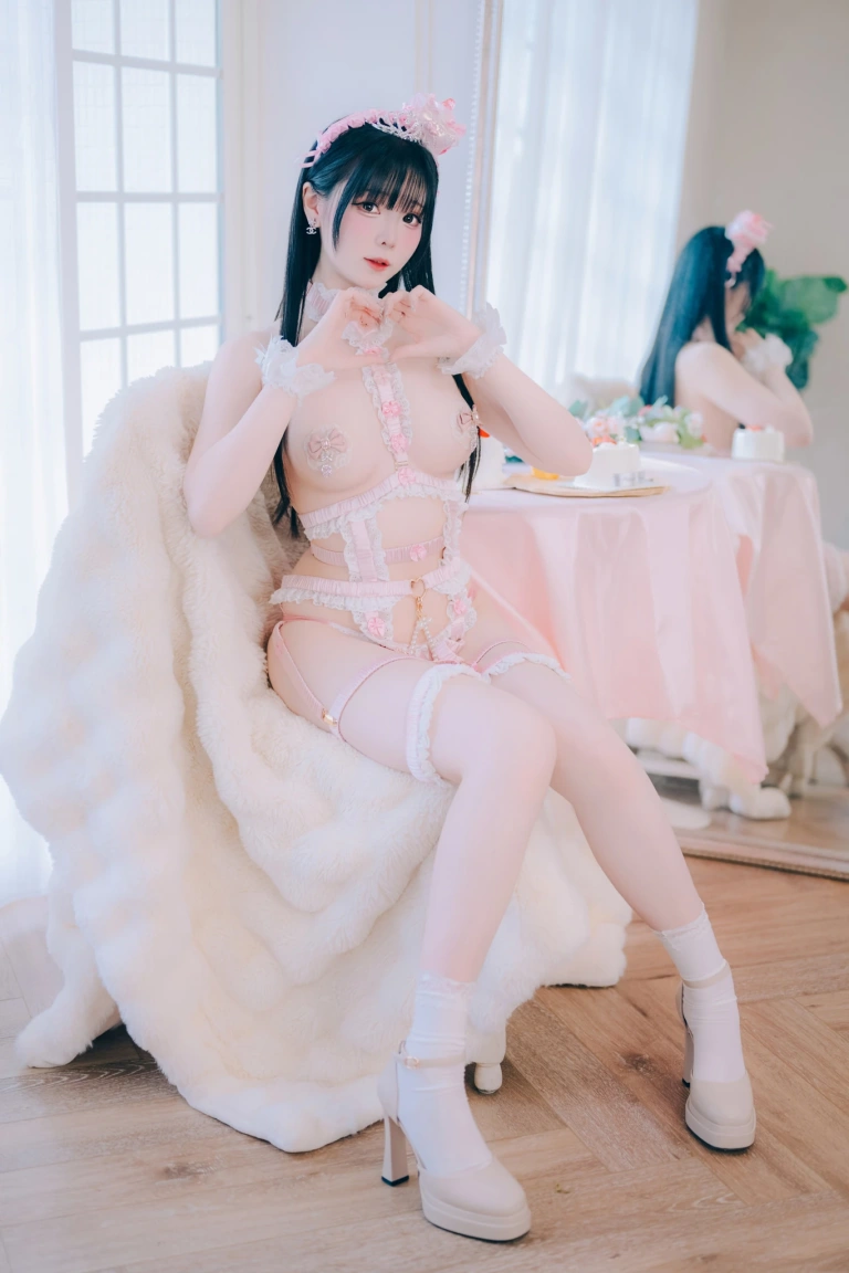 霜月shimo《Shimos Day 2026 Part.1》主题写真：33张全套美图
