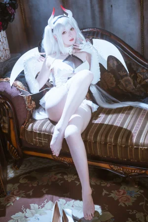 霜月shimo《Blanc Demon》主题写真：21张全套美图