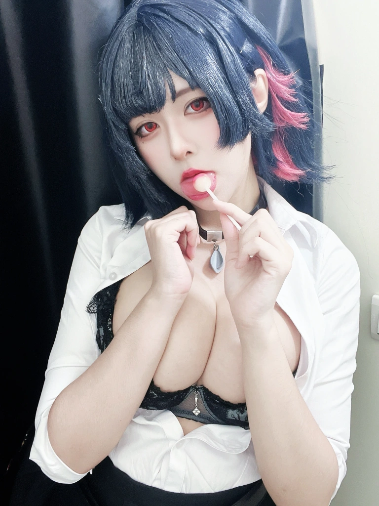 小空Sora《Patreon 2024.10 Tier3》主题写真：92张全套美图，含12个视频