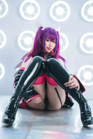 小空Sora《2.5次元的诱惑 米莉艾拉》主题写真：27张全套美图，含5个视频