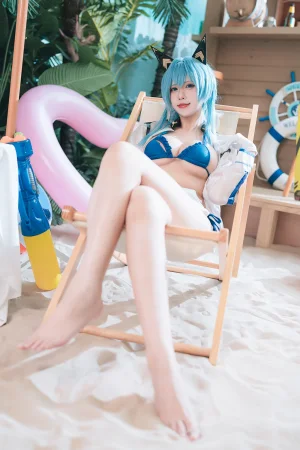 小空Sora《Nikke胜利女神 海伦泳装》主题写真：24张全套美图，含2个视频