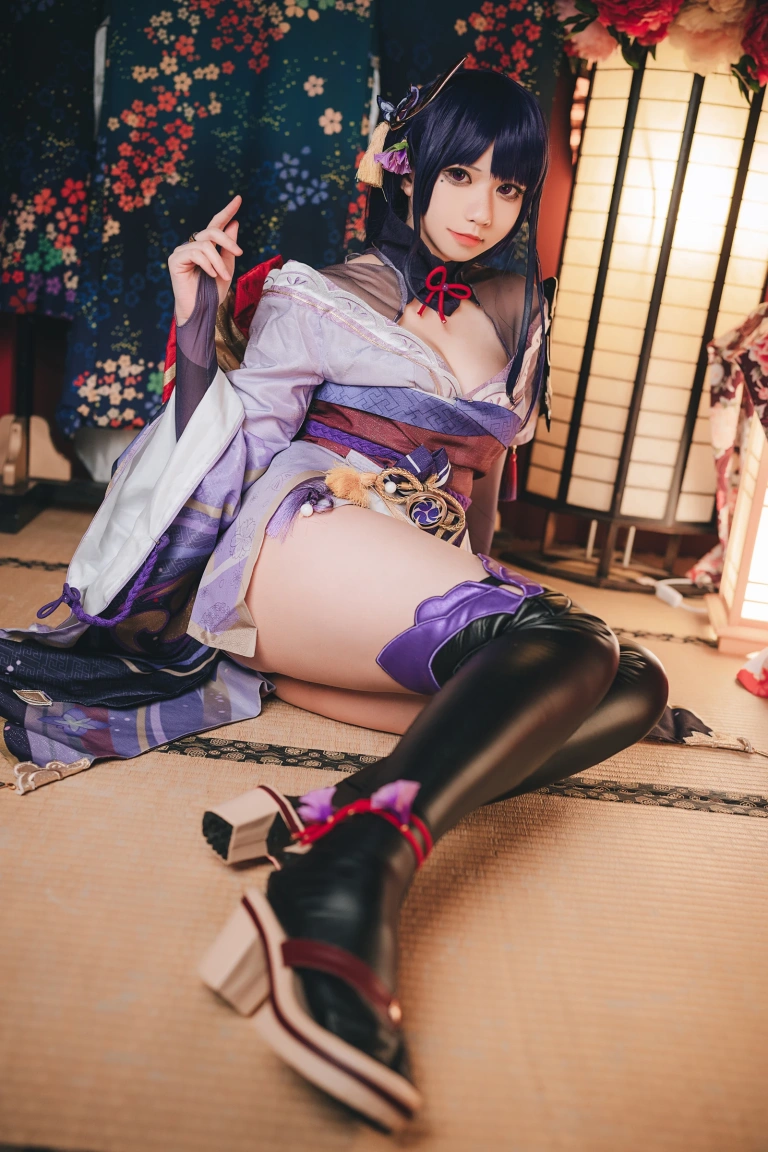小空Sora《原神·雷电将军》主题写真：17张全套美图