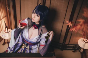 小空Sora《原神·雷电将军》主题写真：17张全套美图