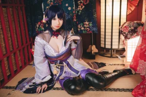 小空Sora《原神·雷电将军》主题写真：17张全套美图