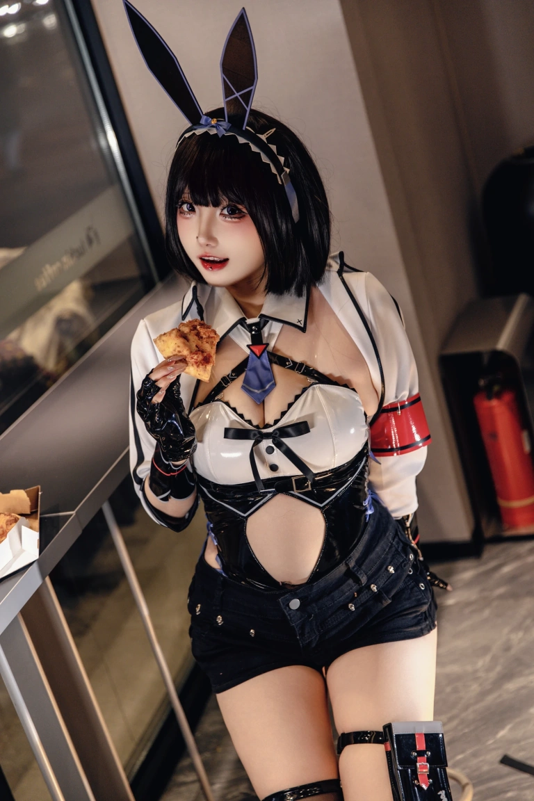 soso嗖嗖《外卖兔女郎》主题写真：17张全套美图