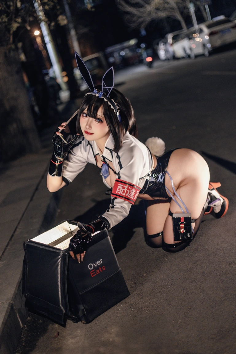soso嗖嗖《外卖兔女郎》主题写真：17张全套美图