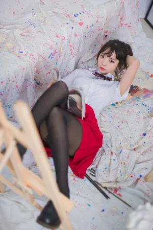 疯猫ss《VOL.01 制服写真集 画室JK》主题写真：23张全套美图