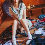 疯猫ss《VOL.01 制服写真集 日式JK》主题写真：24张全套美图