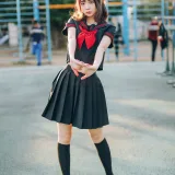 疯猫ss《VOL.01 制服写真集 室外JK》主题写真：18张全套美图