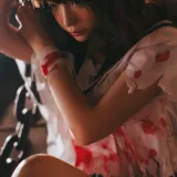 疯猫ss《VOL.01 制服写真集 血腥JK（被囚禁的少女）》主题写真：28张全套美图