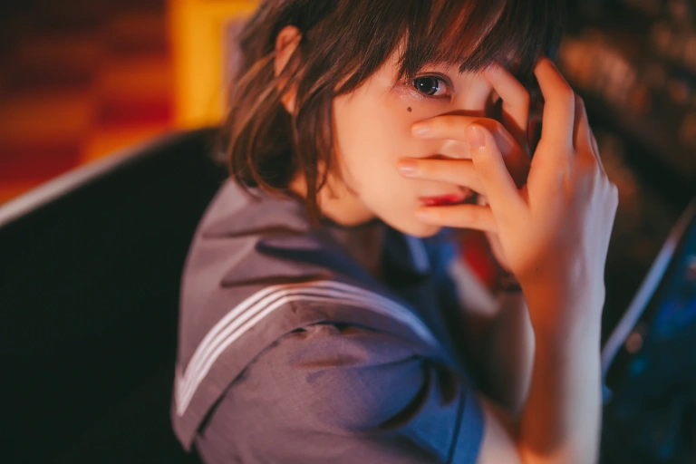 疯猫ss《VOL.02 制服写真集 暗黑JK（被囚禁的少女）》主题写真：16张全套美图