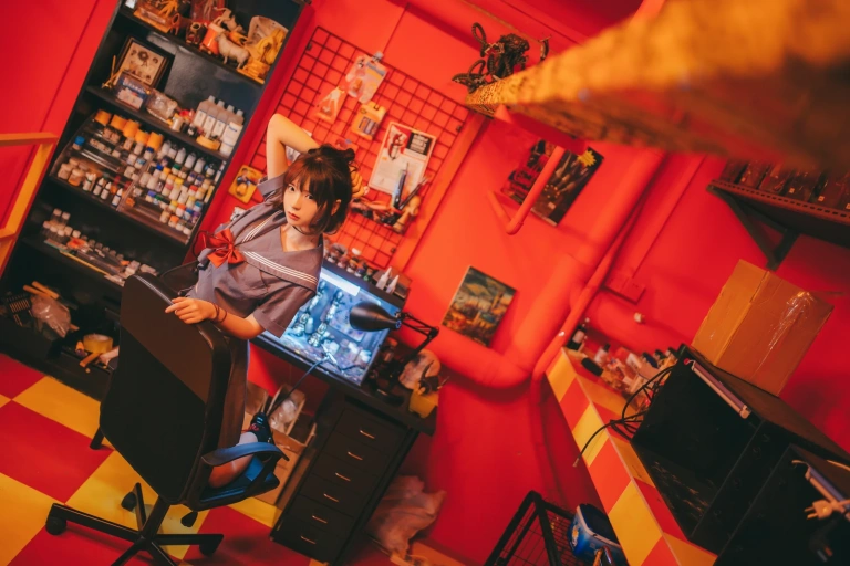 疯猫ss《VOL.02 制服写真集 暗黑JK（被囚禁的少女）》主题写真：16张全套美图