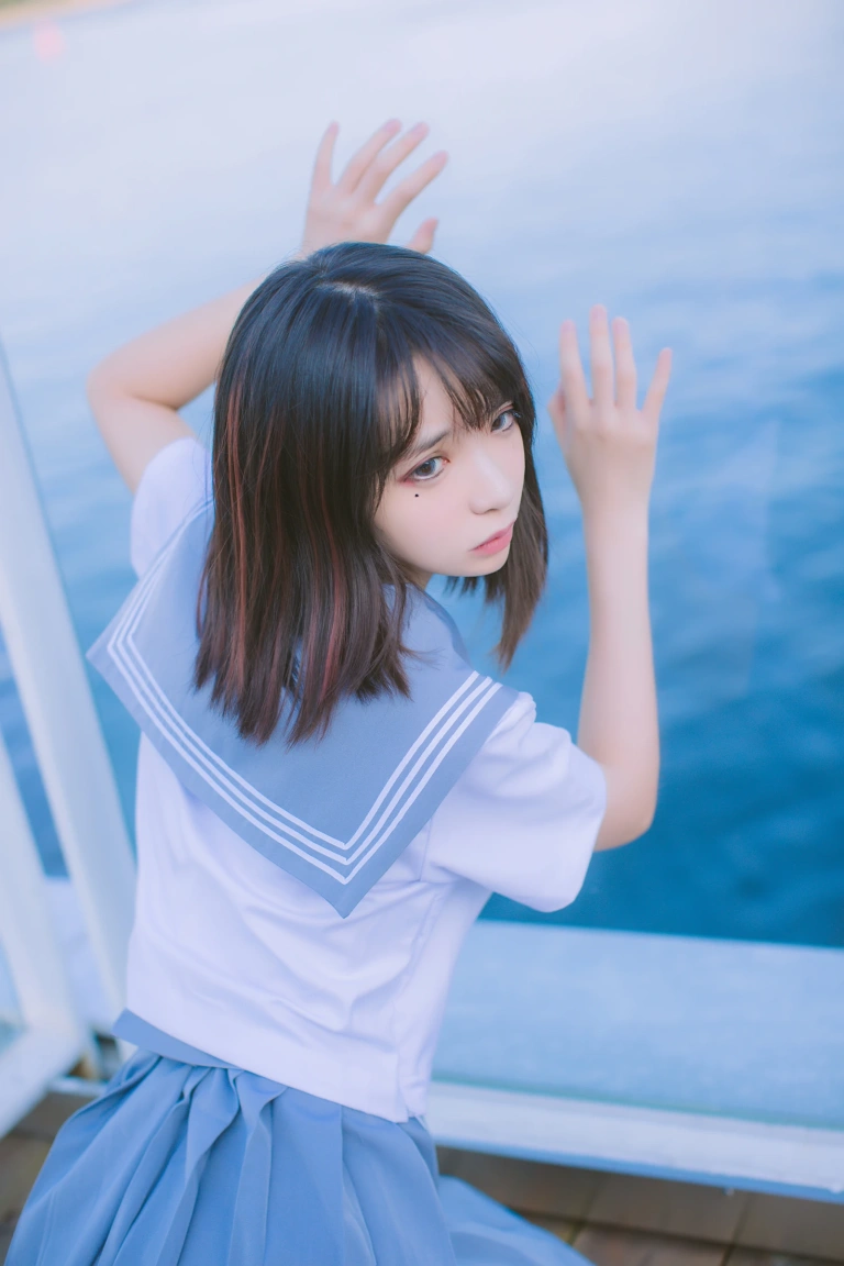 疯猫ss《VOL.02 制服写真集 海边》主题写真：15张全套美图