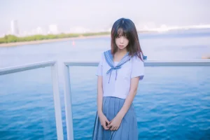 疯猫ss《VOL.02 制服写真集 海边》主题写真：15张全套美图