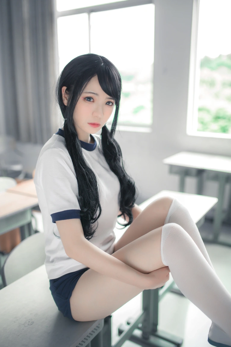 疯猫ss《VOL.02 制服写真集 体操服》主题写真：46张全套美图