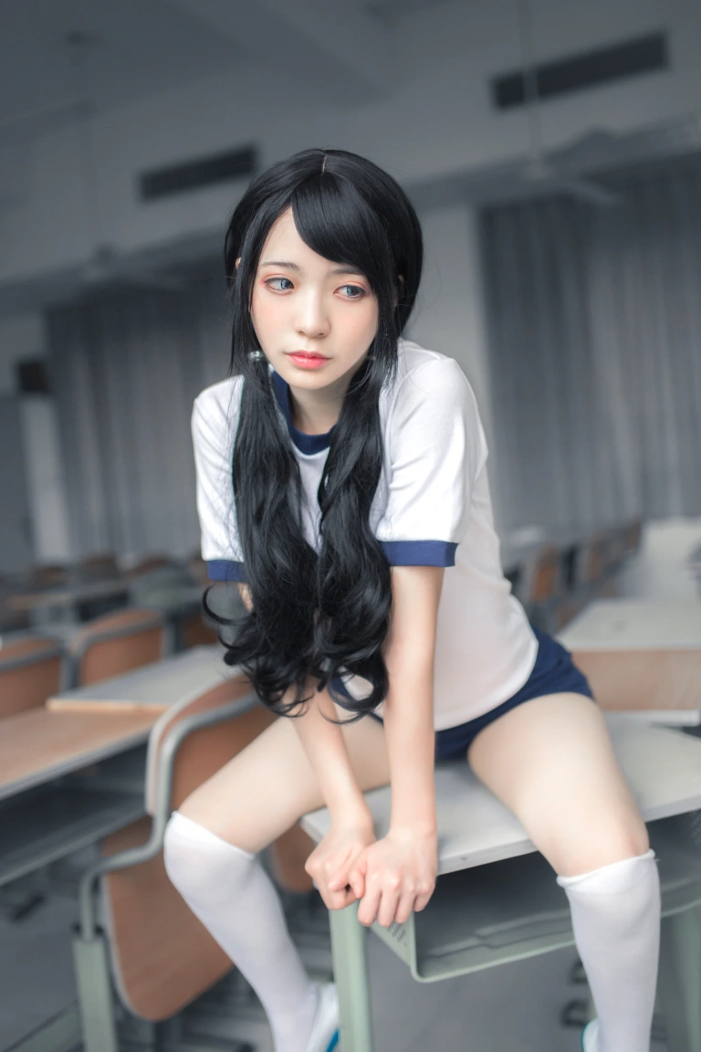 疯猫ss《VOL.02 制服写真集 体操服》主题写真：46张全套美图
