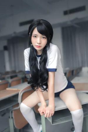 疯猫ss《VOL.02 制服写真集 体操服》主题写真：46张全套美图