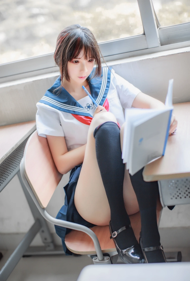 疯猫ss《VOL.02 制服写真集 同桌的水手服》主题写真：41张全套美图