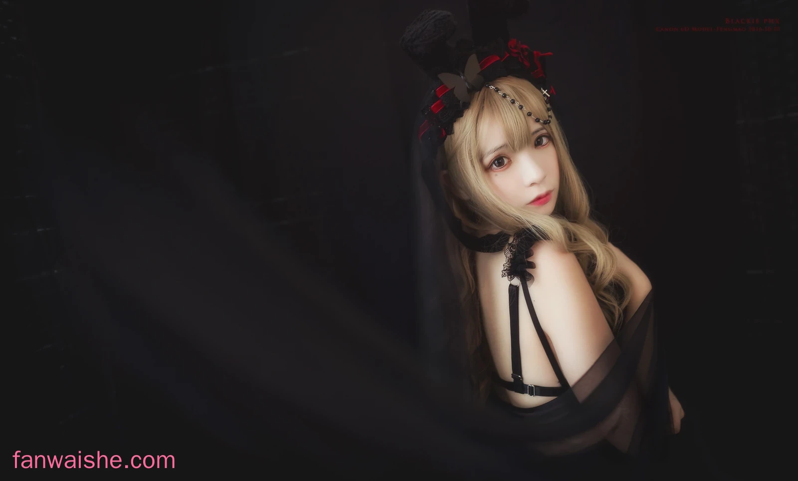 疯猫ss 疯猫ss NO.011 - VOL.03 黑丝写真集 黑色玫瑰