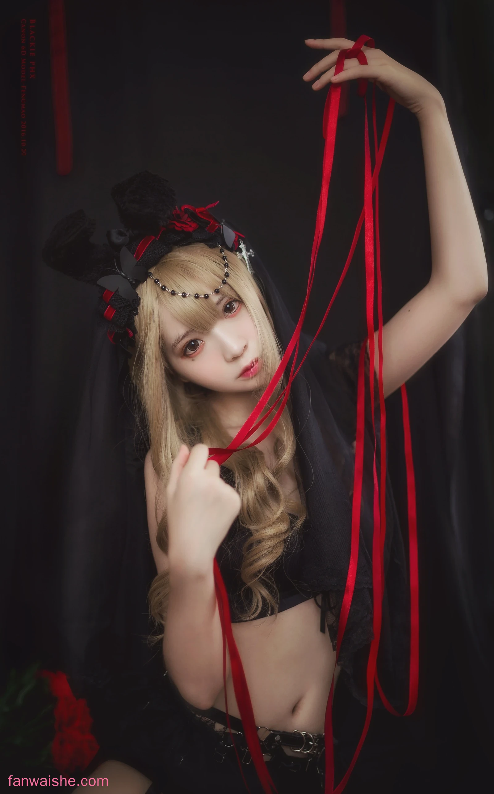 疯猫ss 疯猫ss NO.011 - VOL.03 黑丝写真集 黑色玫瑰