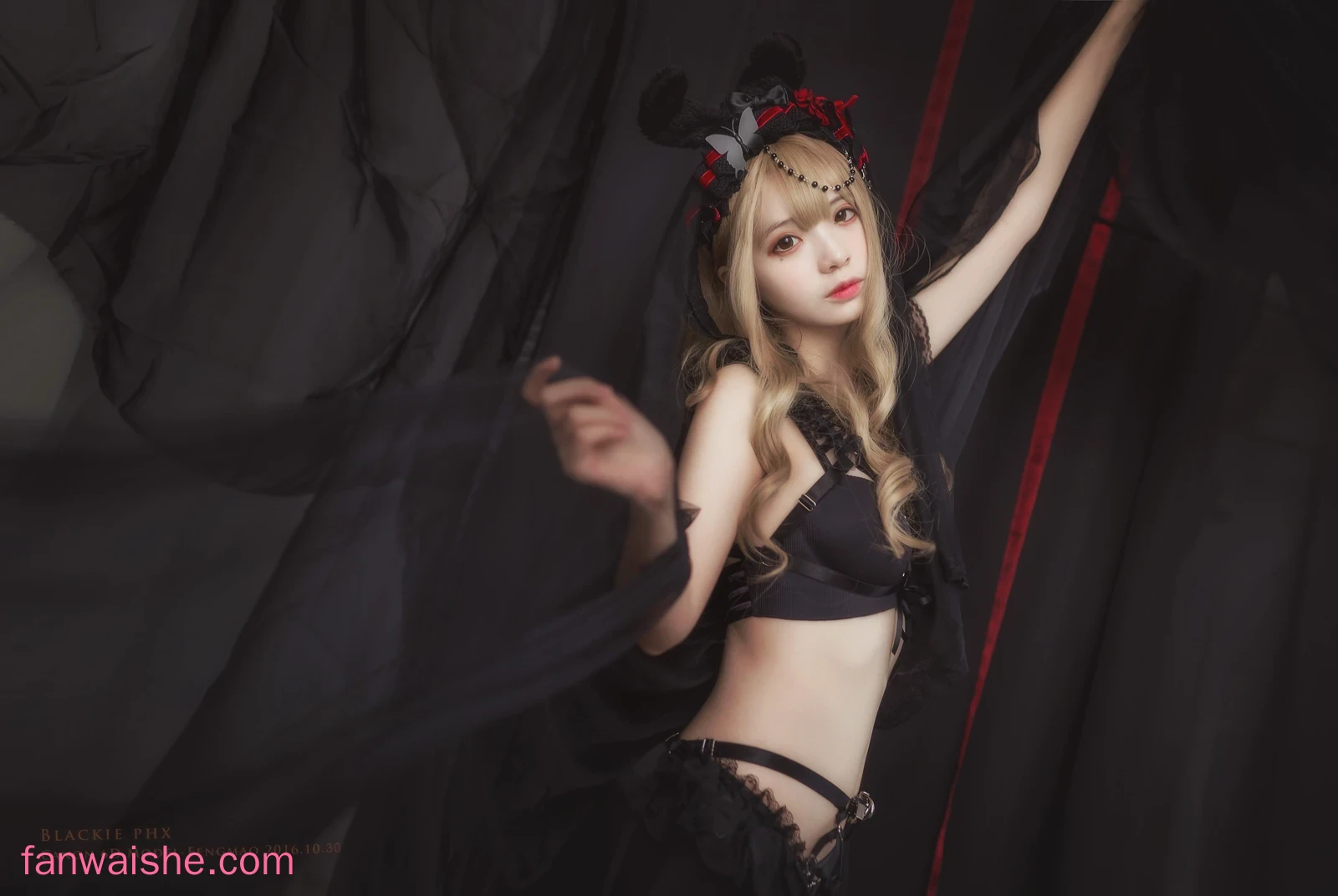 疯猫ss 疯猫ss NO.011 - VOL.03 黑丝写真集 黑色玫瑰