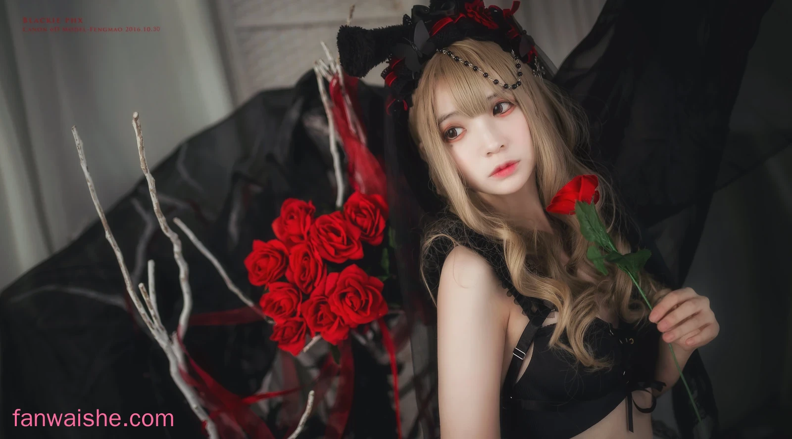 疯猫ss 疯猫ss NO.011 - VOL.03 黑丝写真集 黑色玫瑰