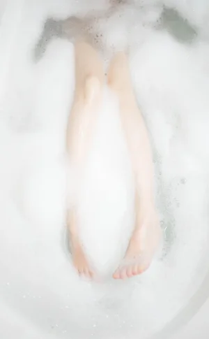 疯猫ss《VOL.04 泡泡浴写真》主题写真：34张全套美图