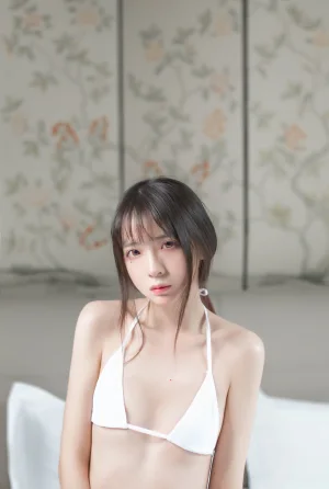 疯猫ss《VOL.04 泡泡浴写真》主题写真：34张全套美图